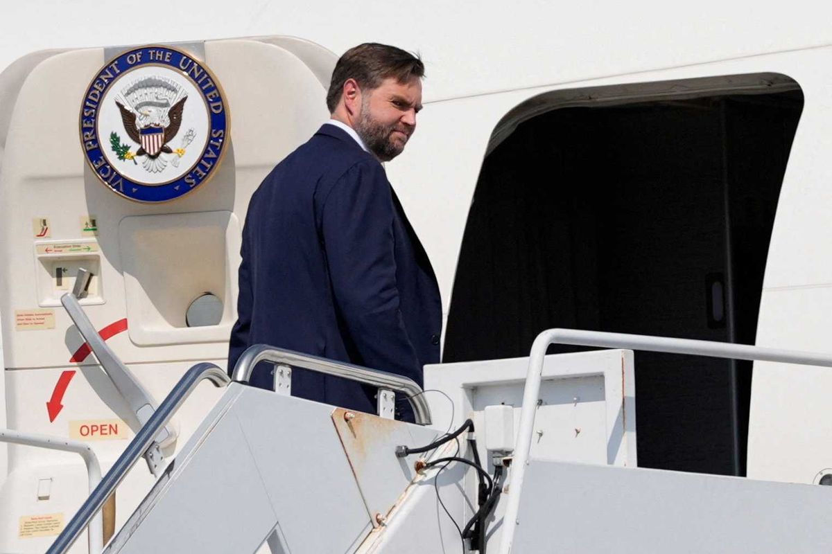 ‘Routine training!’ JD Vance defends plan to fire live artillery during No Kings protest