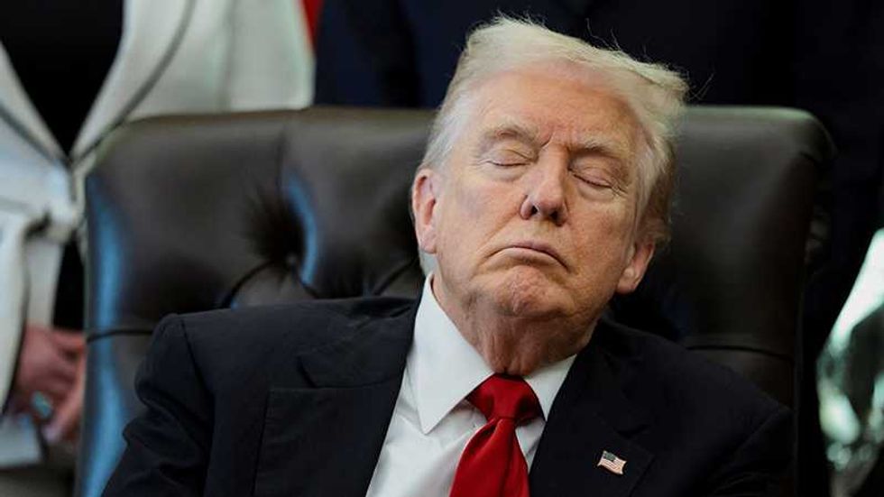 'Looks bored': Onlookers crack up as Trump appears to be asleep at event for dead soldiers