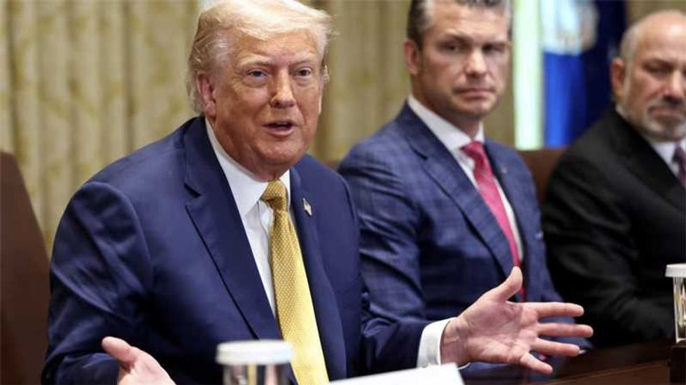 Cult expert flags 'loyalty oath' Trump's devised specifically to humiliate inner circle