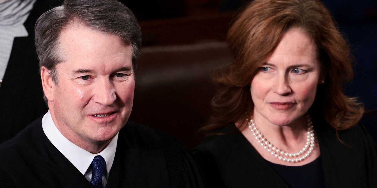 Pro-Trump activists pile on admin over 'inexcusable' Supreme Court ...