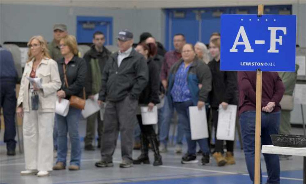Republicans now have a white voter problem: new poll