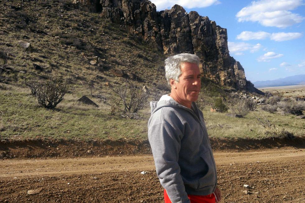 Epstein 'frantically' tried to turn compound into 'private town with own police': report