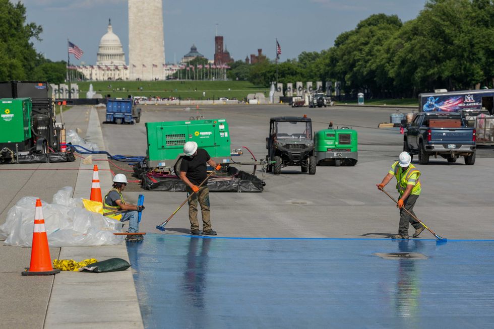 'Layer of green murk' could plague Reflecting Pool due to Trump admin oversight: report