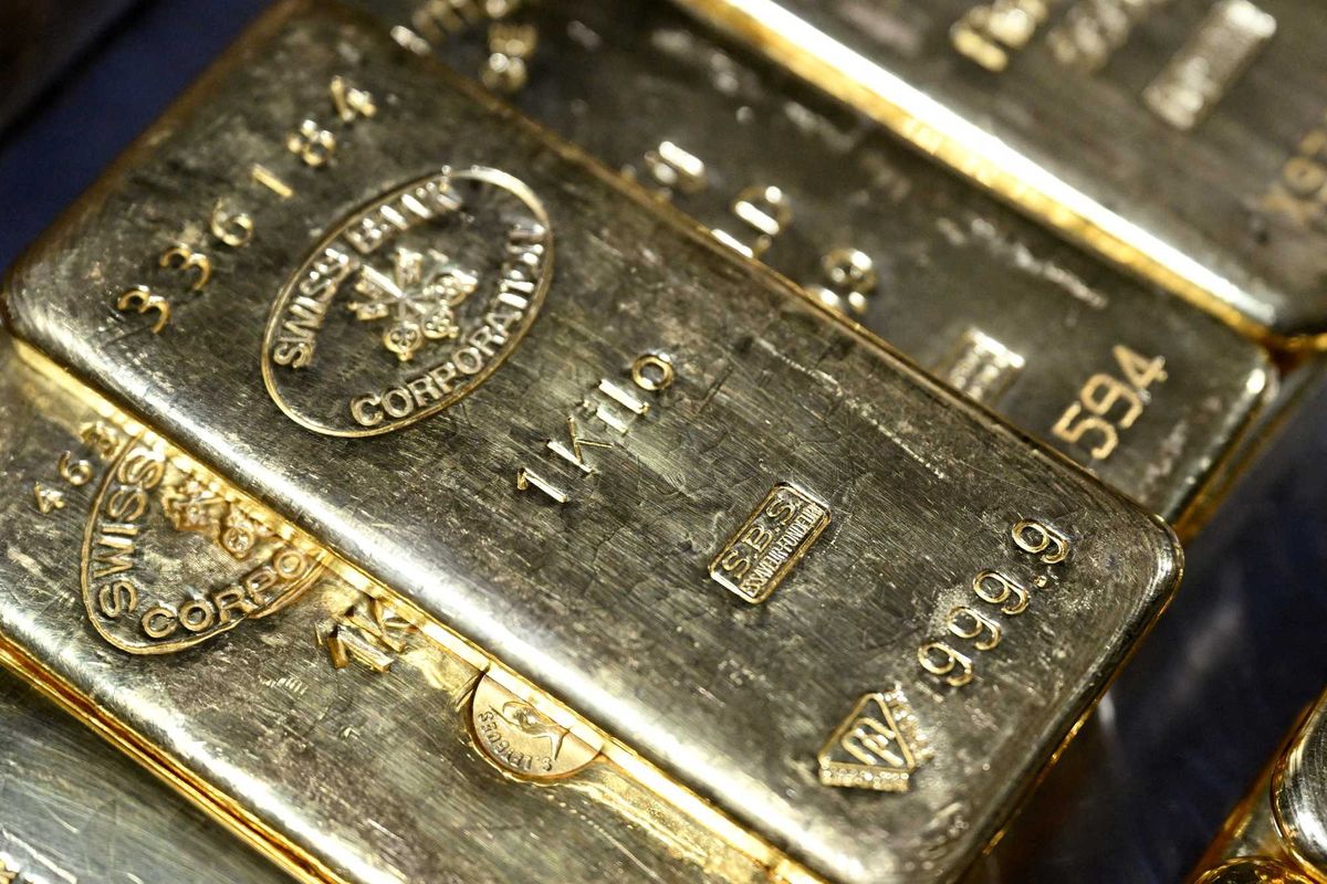 Disgraced Republican was promised a literal gold mine to help foreign government: report