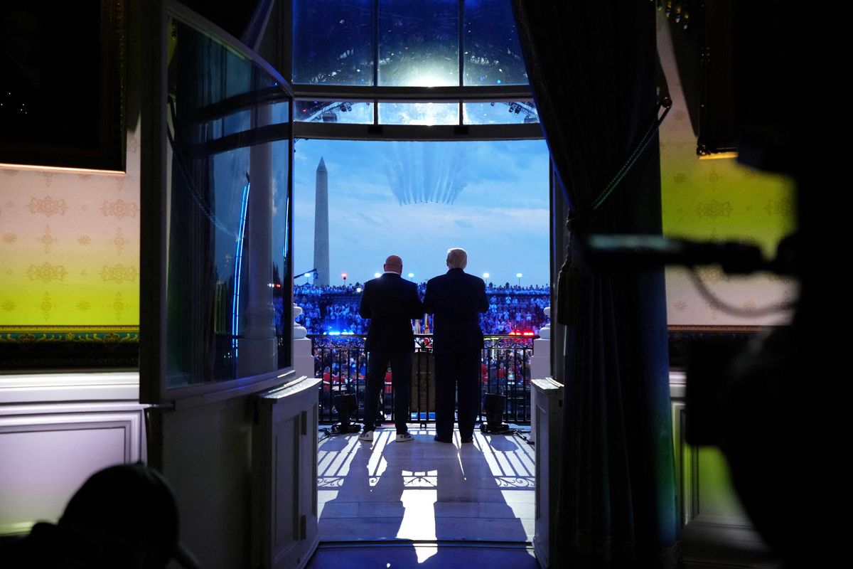 Trump's crooks are scared to death by what's happening right outside the White House