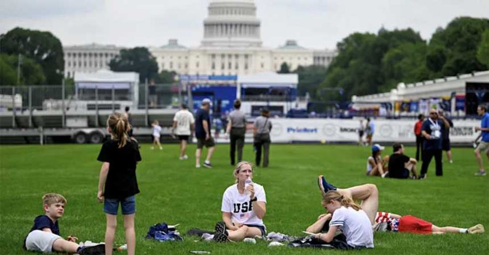 'Virtually inedible' food at Trump's State Fair should be an 'impeachable offense': WaPo