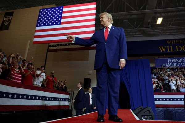 Trump 'mocked ruthlessly' by attendee at his own rally: journalist