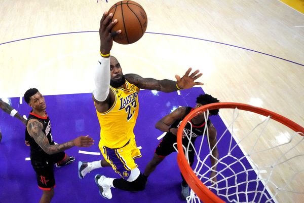 Trump floats LeBron James is 'racist' because 'he doesn't like Trump'