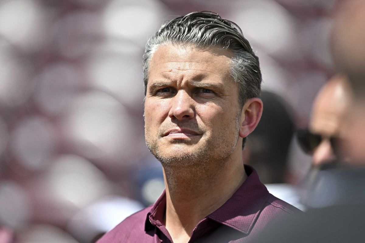 'Fuming' GOP senators start blaming 'haphazard' Hegseth for collapsing midterm chances