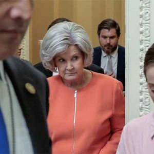 'Crisis meeting' at White House as Trump's chief of staff spins into 'panic': report