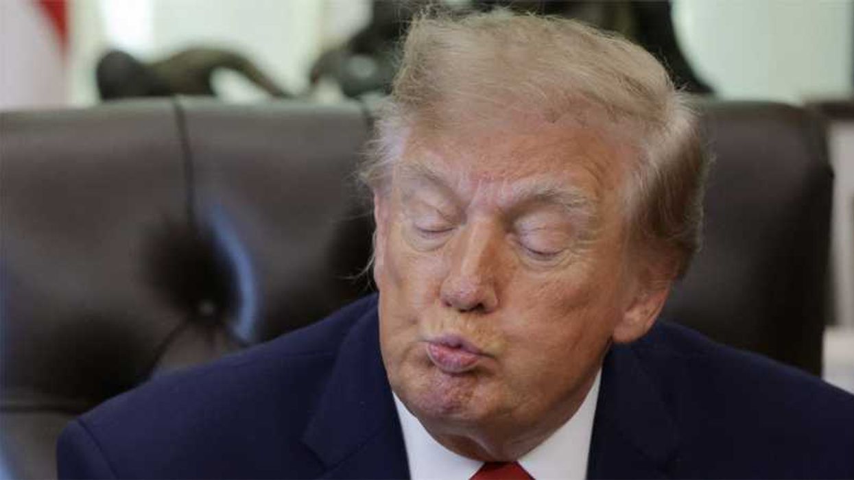 Signs the 'White House is collapsing' after press briefing debacle: insider