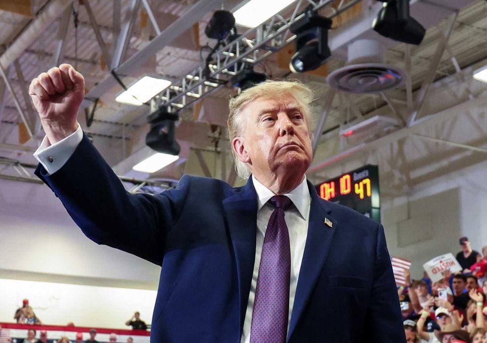 'Do the right thing': Top Dems squirm as furious voters clamor to impeach Trump