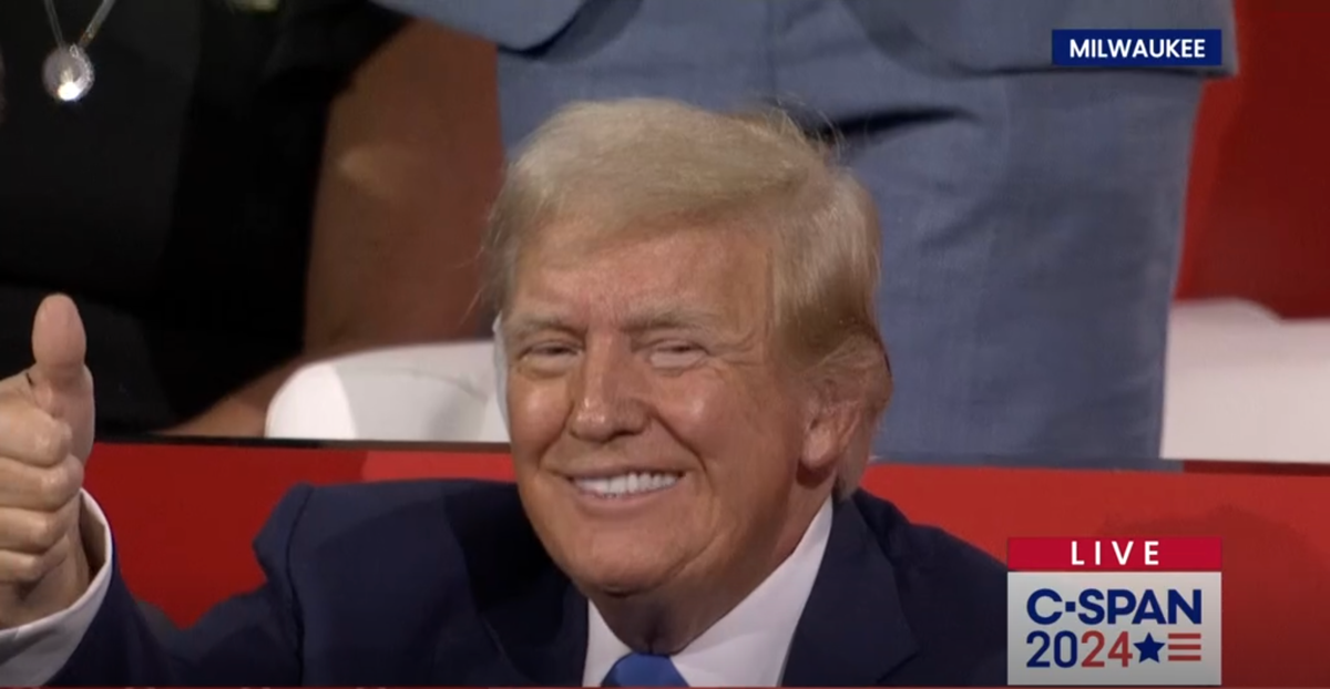 'Back the blue! Back the blue!' Trump roots for police despite history of stiffing them