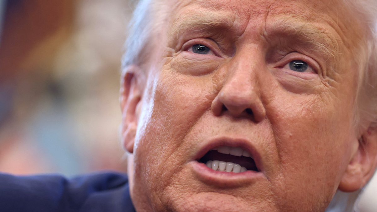 'Made me chuckle': CNN host mocks Trump's justification for big 'war' shift
