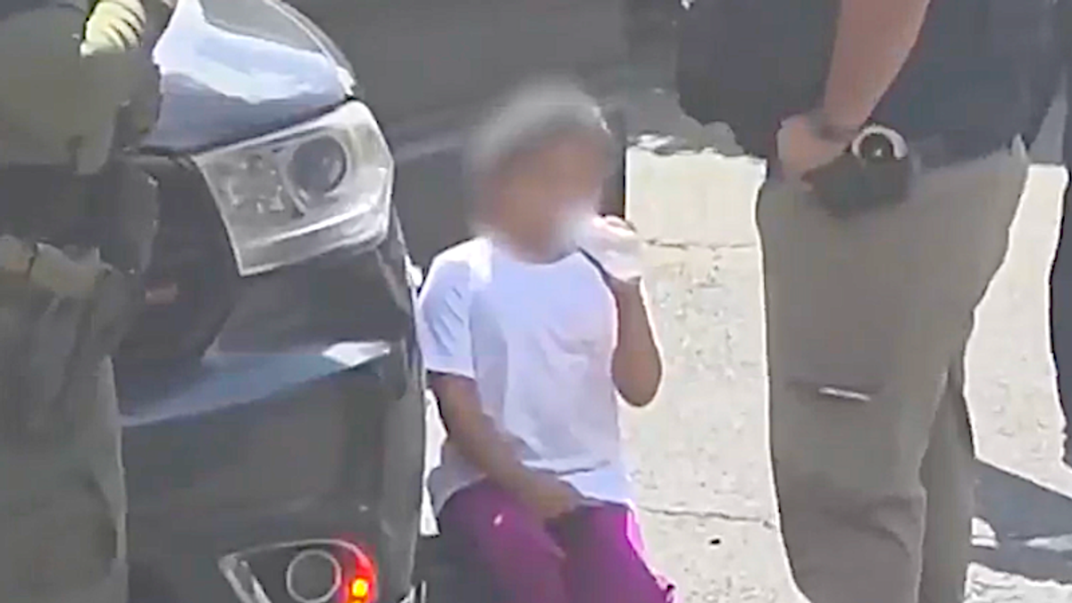 ICE agents hold 5-year-old girl to lure immigrant dad outside: 'Is that your daughter?'