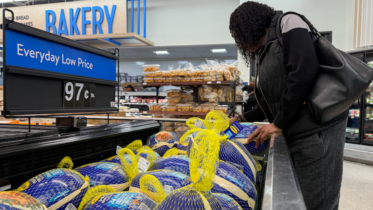 Major debate as Trump inflation sees hosts hit Thanksgiving guests with charge