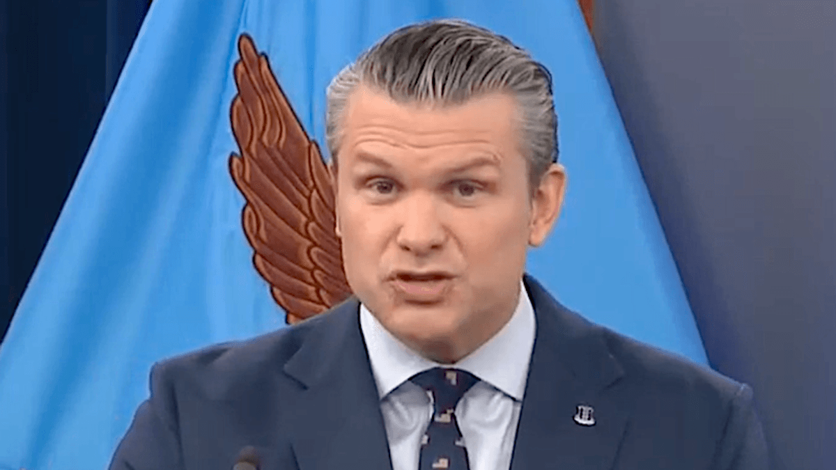 'Very notable' Pete Hegseth behavior flagged by CNN host: 'Most defensive we've seen'