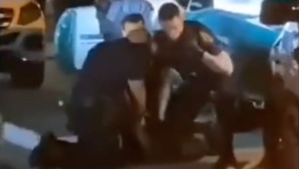 Video shows MAGA-rioting cop violently arresting Black man in his driveway