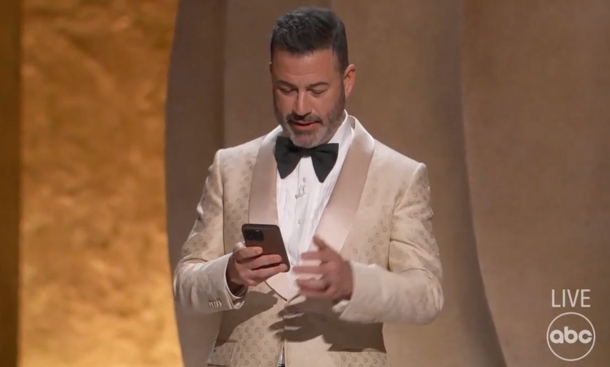 'What a dope!' Trump reignites war with Jimmy Kimmel