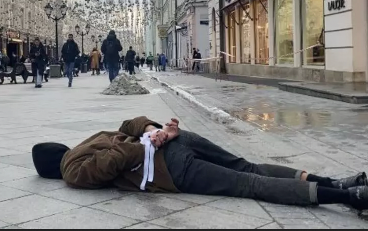 Russian artist depicts Bucha victims in photos staged around Moscow