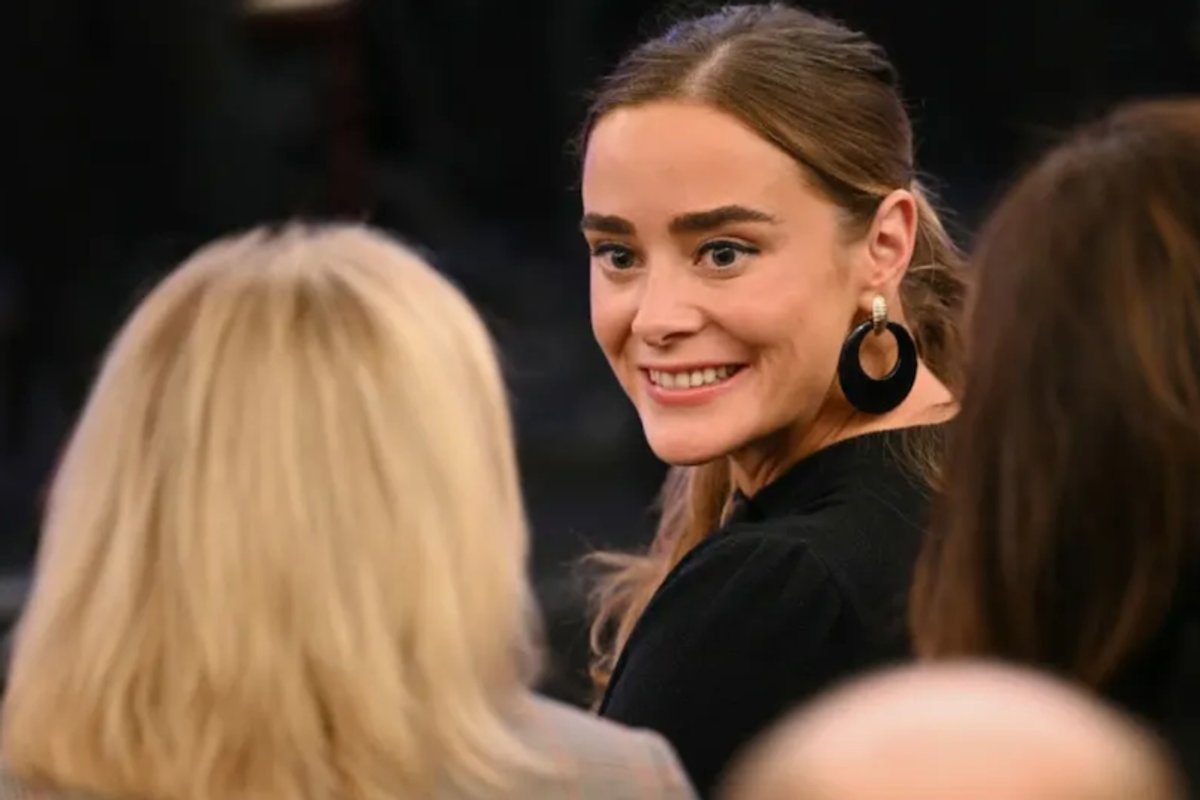 'You're ignorant': Joe Biden's granddaughter 'curb stomps' billionaire investor's claims