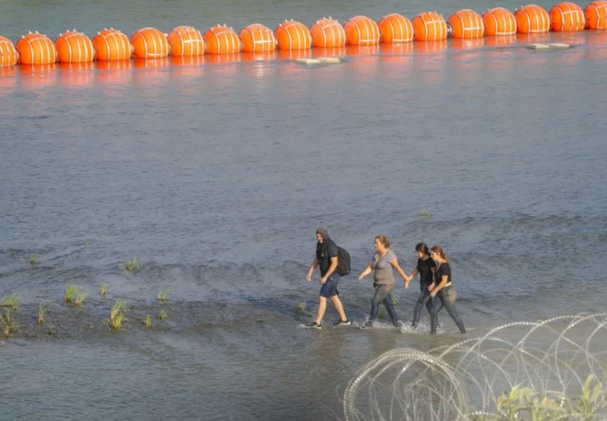 Appeals court pauses order to remove Texas buoy barrier: report