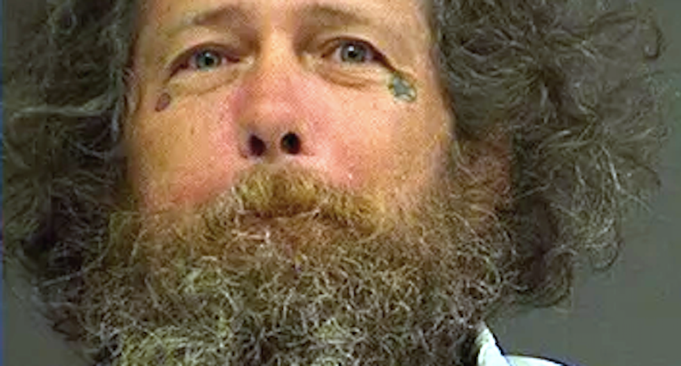Bystanders stop racist Oregon man from pushing black teenage girl into traffic