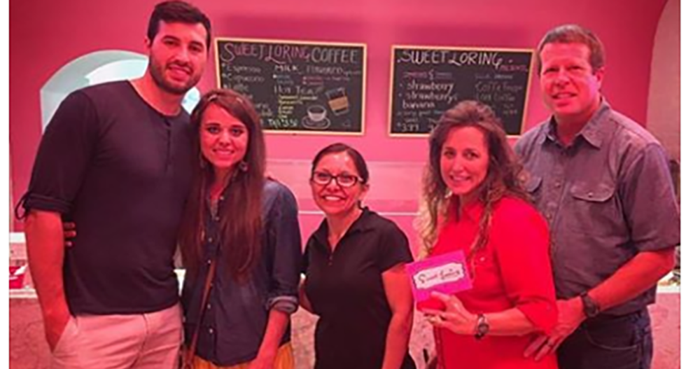Frozen yogurt shop scores major backlash after trying to associate with the Duggars