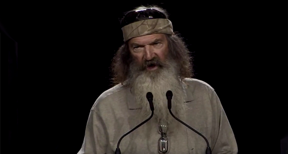 ‘Don’t tell me he wasn’t here!’ Watch Duck Dynasty dad’s worst ever proof that Jesus was real