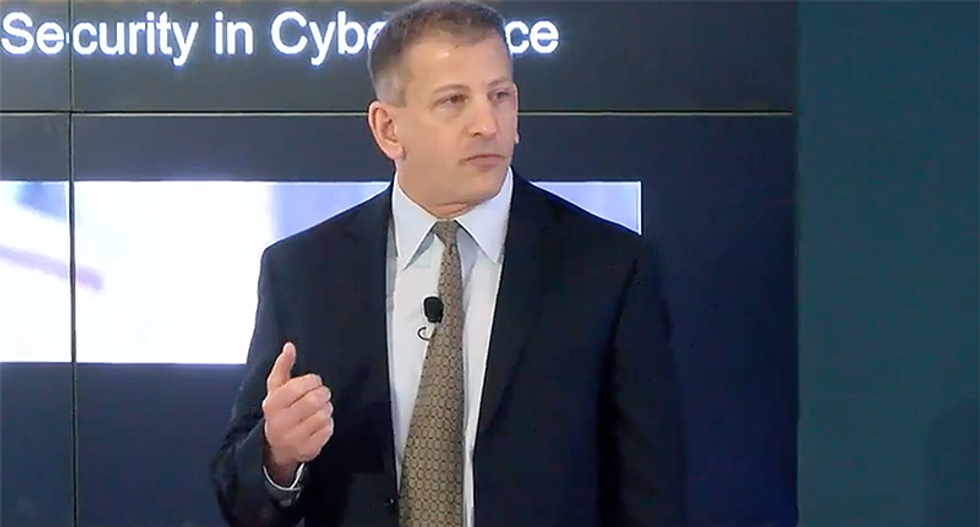 REVEALED: Former CIA spy believes Putin intentionally left paper trail from Trump Tower to the Kremlin