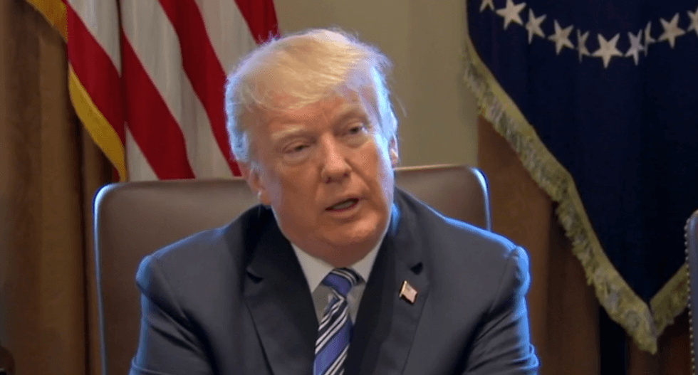Democratic Senator argues Trump's defenders are panicking: 'They feel the noose closing'