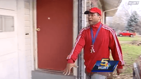 'Sovereign citizen' defies authorities and seizes 'abandoned' Ohio homes