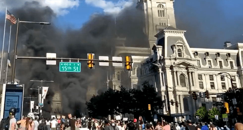 Large fires in Philadelphia -- as police scramble to save City Hall