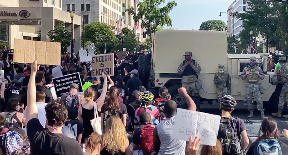 700 paratroopers ‘issued bayonets’ as 82nd Airborne prepares to carry out ‘Operation Themis’ at #DCprotests: report