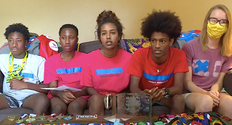 Texas teens refuse to compete in sports until high school drops Robert E Lee as namesake