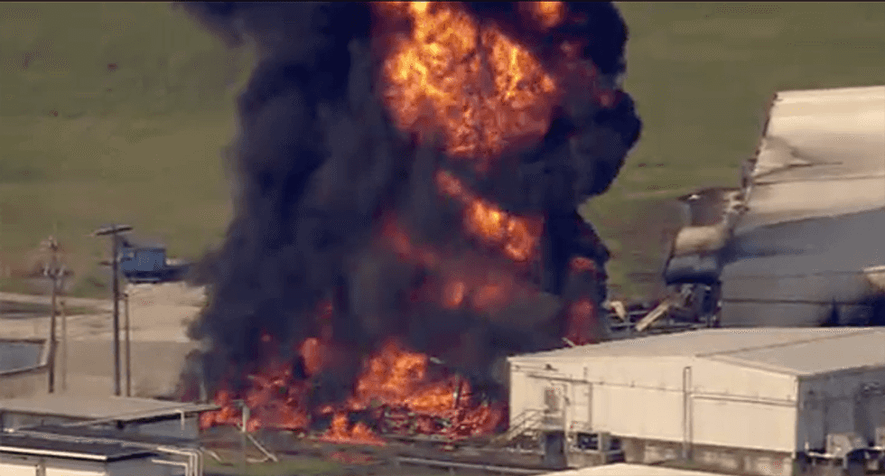WATCH: Texas chemical plant blows up with immense fire spreading to other buildings