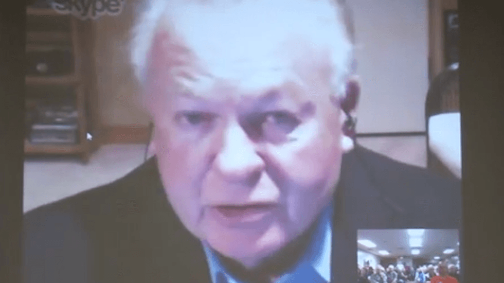 Fox News analyst tells Tea Party group he can lead a military coup against Obama