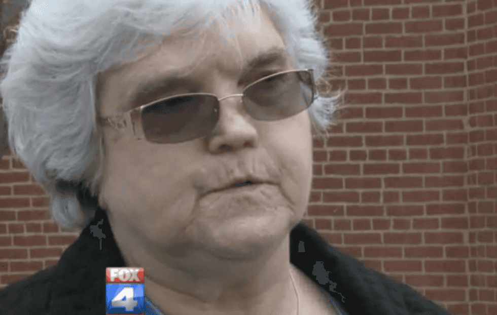 Lesbian denied communion at her mother's funeral by Missouri Catholic priest