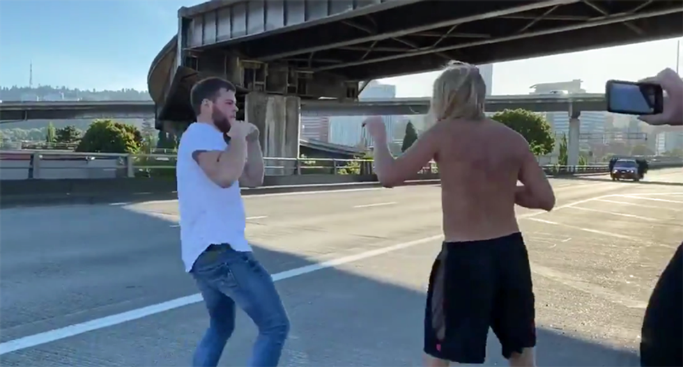 WATCH: ‘Mutual combat’ on Portland bridge after caravan of Trump supporters almost ran over protesters