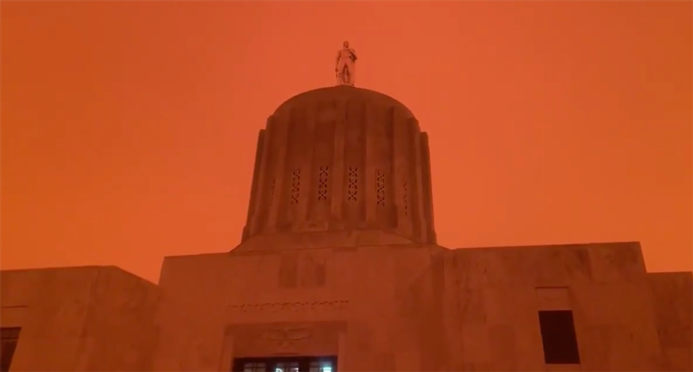 Armed 'militia style checkpoint': Reporters covering Oregon blazes had 'guns pulled' on them