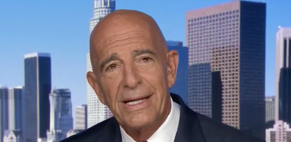 Longtime Trump confidante Tom Barrack questioned by Mueller team over financial matters and Paul Manafort: report