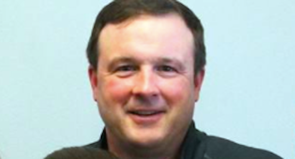 Married 'family values' Iowa Senate majority leader resigns after being caught kissing lobbyist on camera