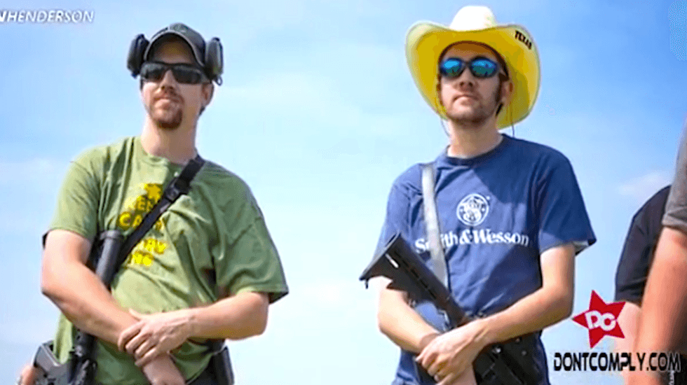 Here we go again: Gun-toting supporters of TX rancher challenge feds over government land