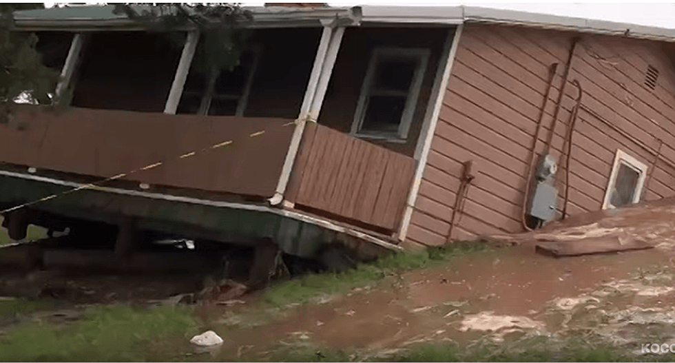 WATCH: House falls into the river as Oklahoma flood waters rise