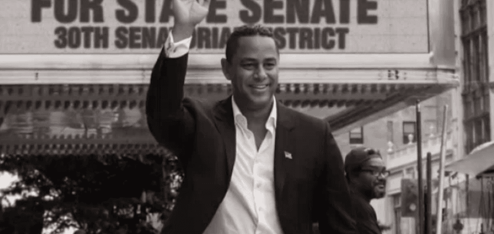 GOP candidate offers Harlem residents free KFC and watermelon -- they offer him 'a foot in the ass'