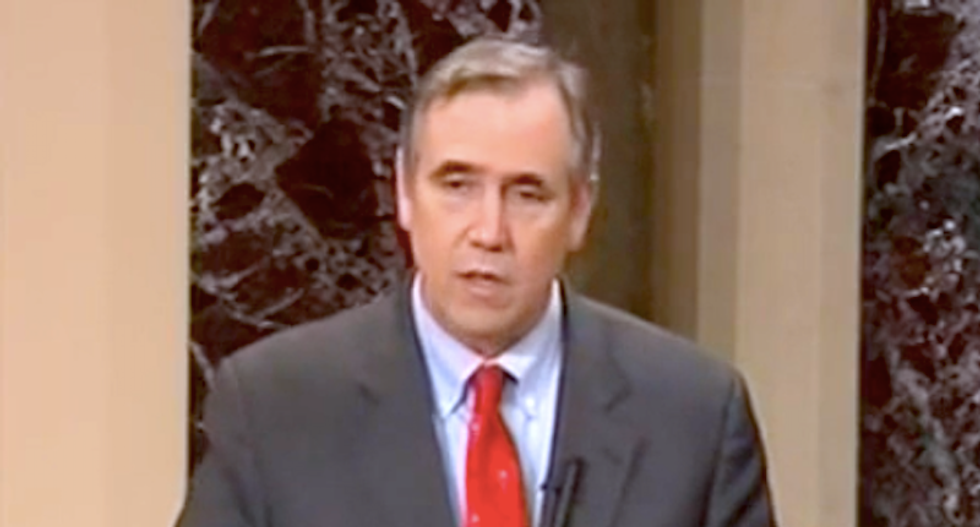 After blocking Elizabeth Warren, Mitch McConnell lets Oregon Dem Jeff Merkley finish reading King letter