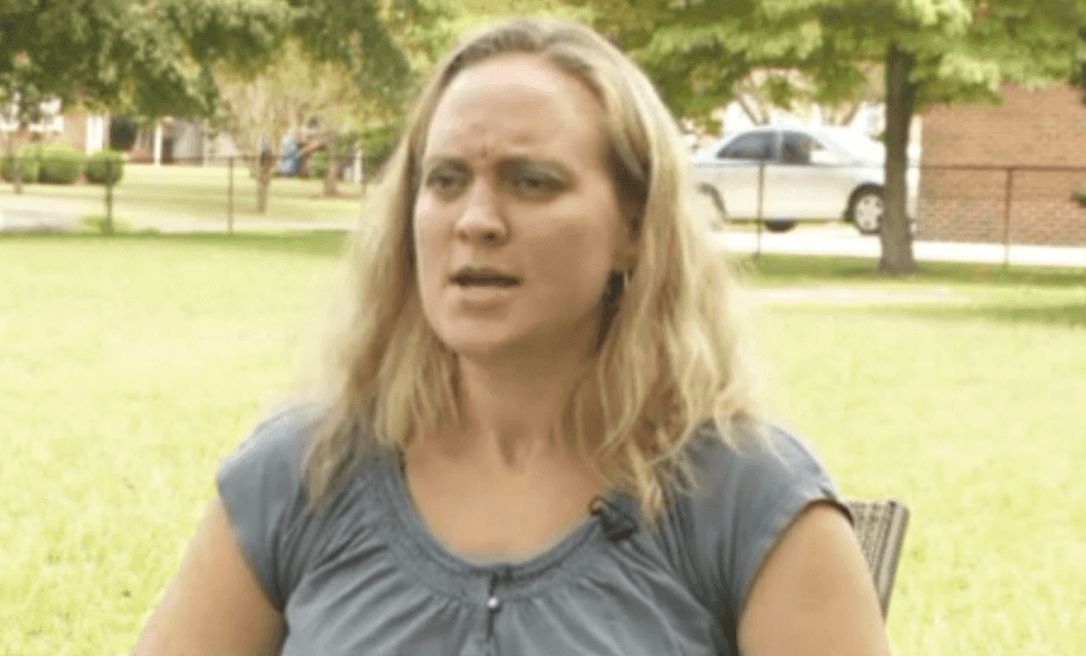 Facebook turns on breastfeeding mom: She was drinking whiskey when booted from restaurant