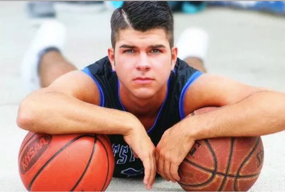 Kentucky school excludes gay basketball player from yearbook spread