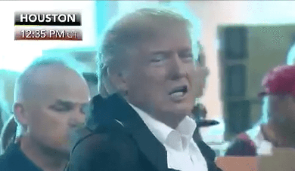 Trump interrupts Harvey relief mission to snipe at press about the size of his hands