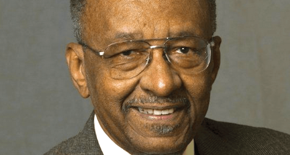 Professor: Being gay is like smoking, so charge LGBT people more for life insurance